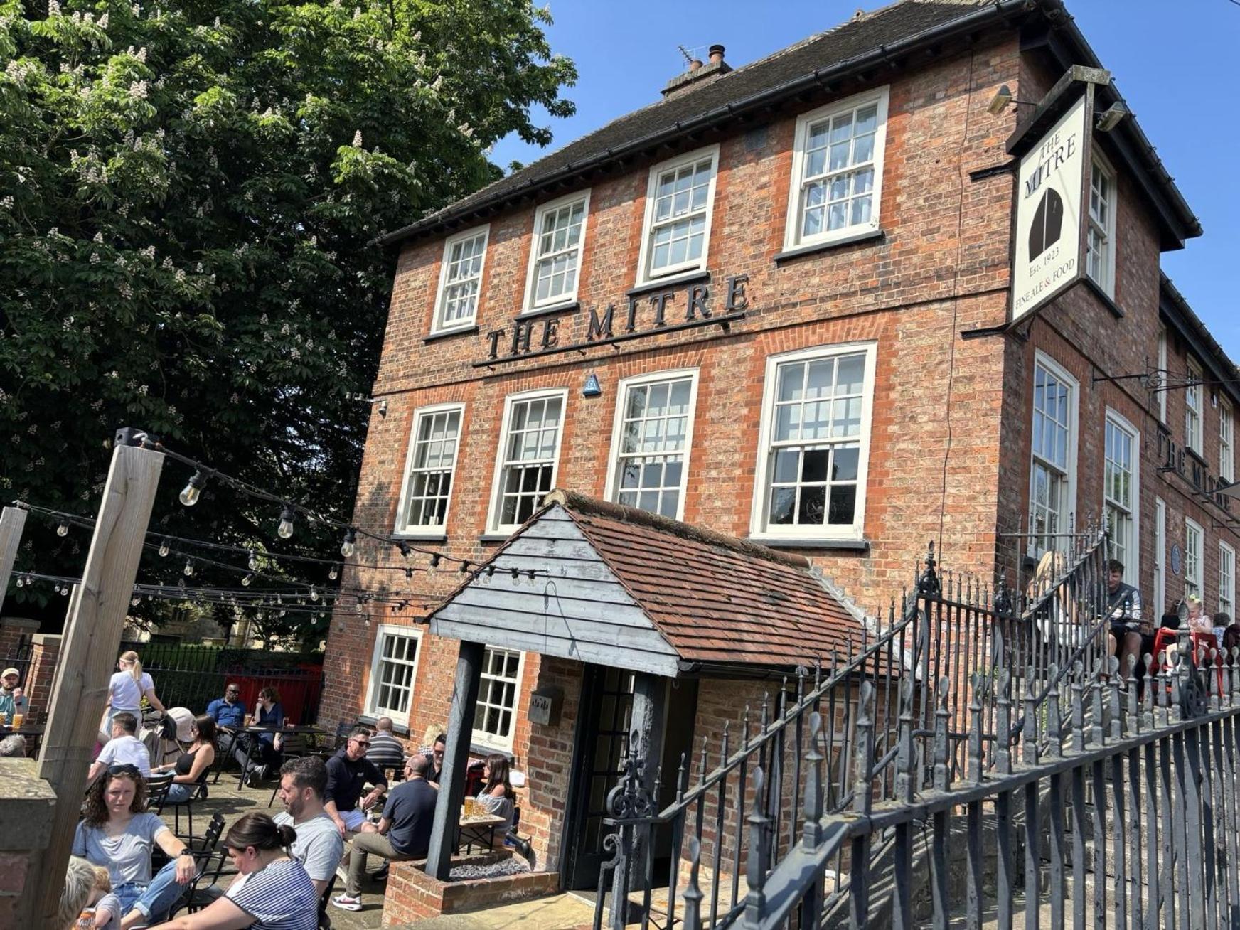 The Mitre Inn Нерсборо Екстериор снимка