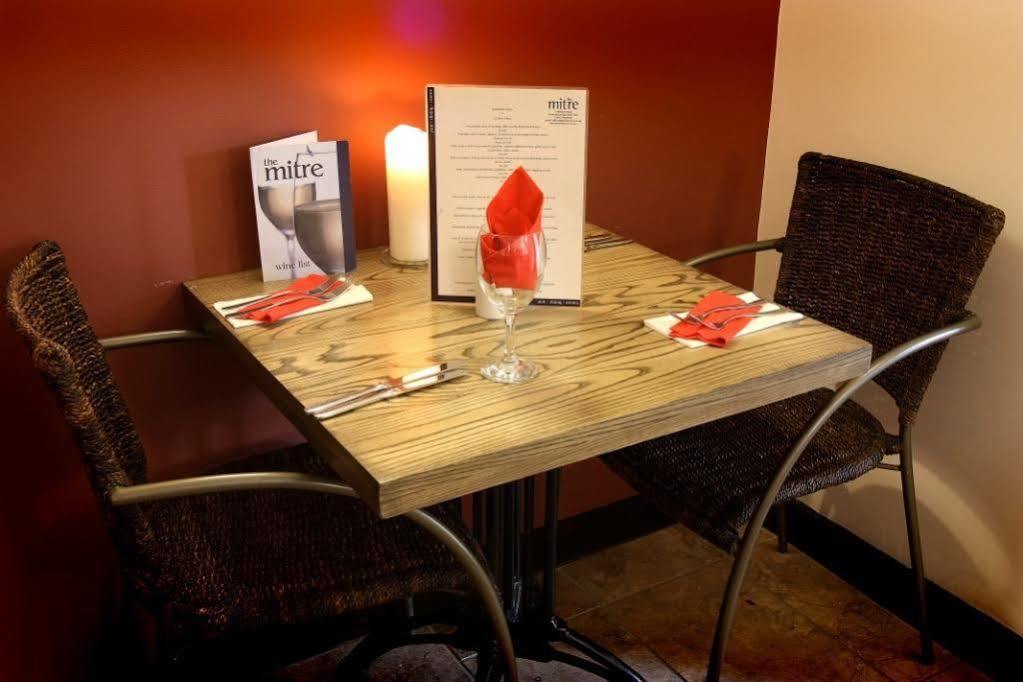 The Mitre Inn Нерсборо Екстериор снимка